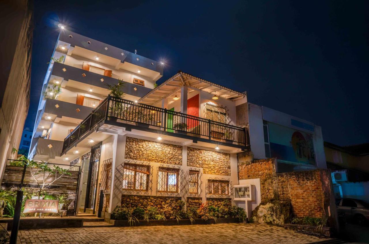 Brixia Cafe & Guest Bed & Breakfast Гале Екстериор снимка
