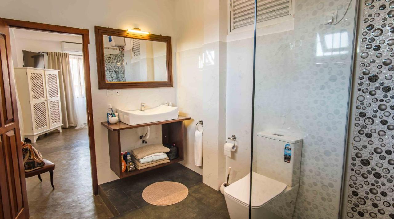 Brixia Cafe & Guest Bed & Breakfast Гале Екстериор снимка