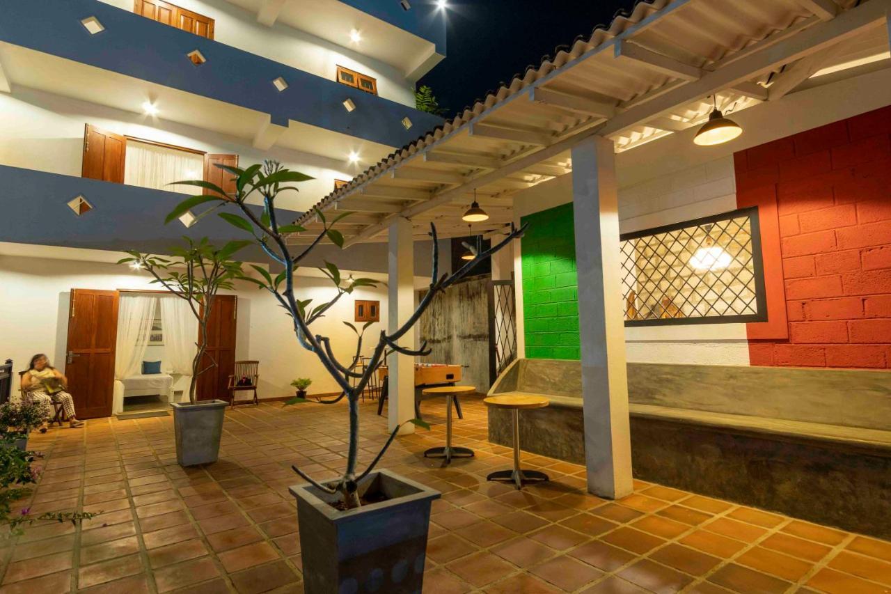 Brixia Cafe & Guest Bed & Breakfast Гале Екстериор снимка