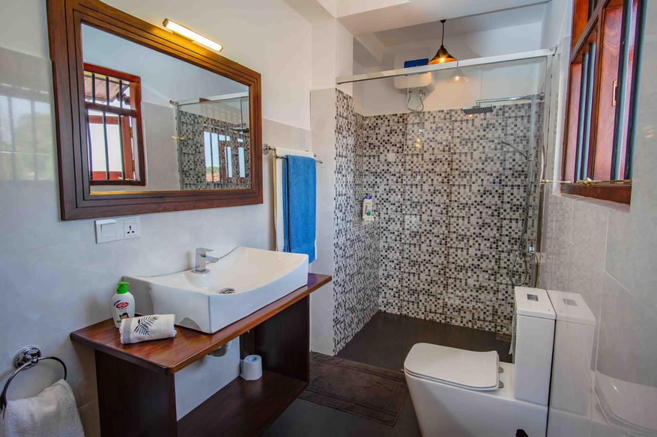 Brixia Cafe & Guest Bed & Breakfast Гале Екстериор снимка