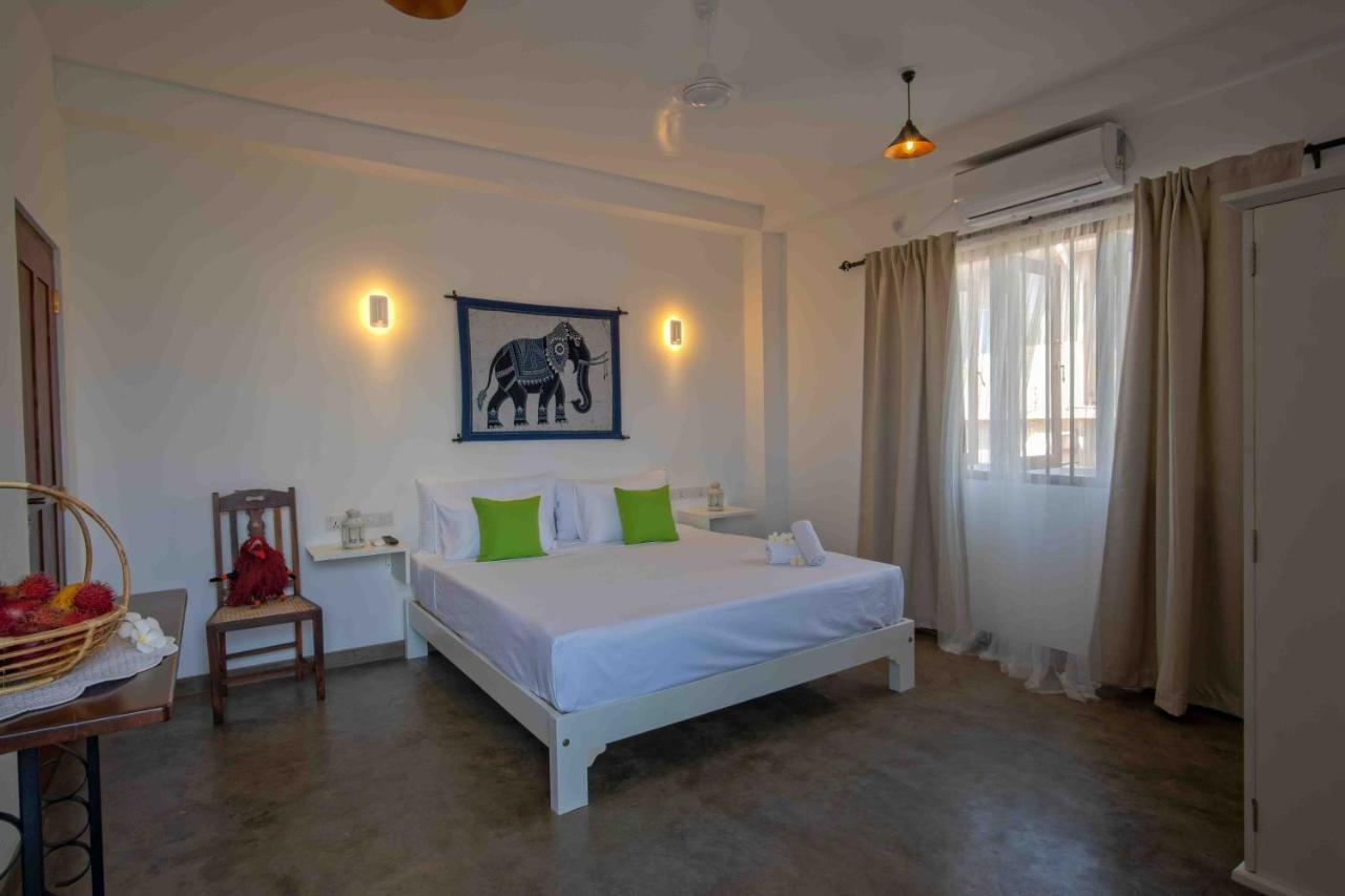 Brixia Cafe & Guest Bed & Breakfast Гале Екстериор снимка